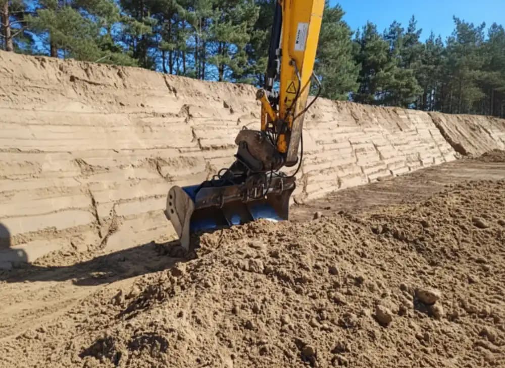 Tvenkinio šlaitų formavimo darbai